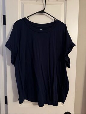 crown & ivy Navy Short Sleeve Crewneck Tee